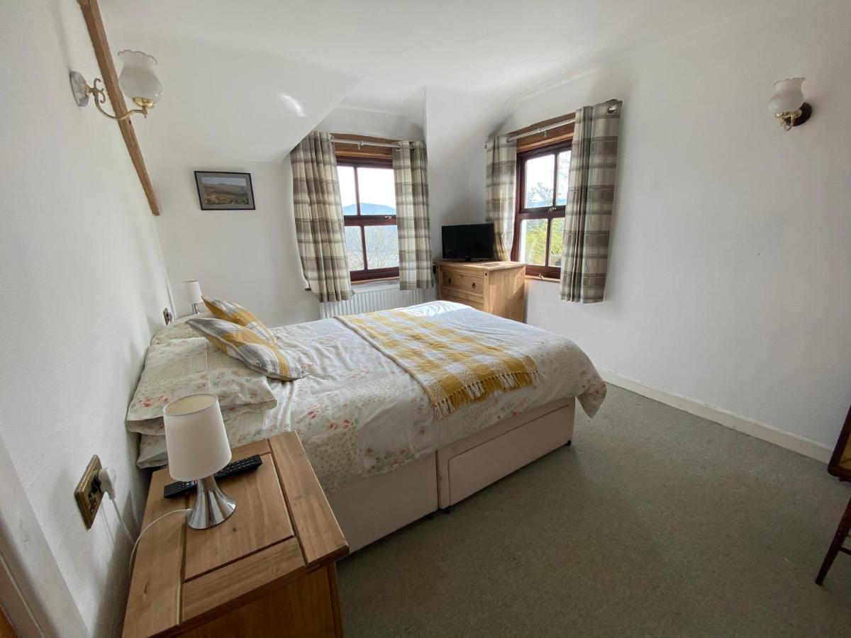 Beautiful Secluded Farmhouse With Hot Tub Villa Barmouth Exterior photo